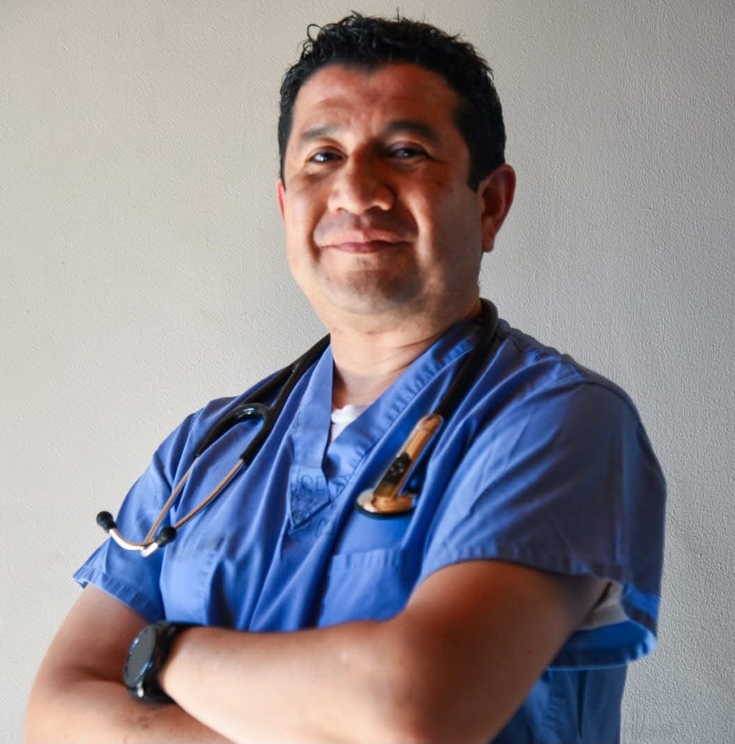 Dr. Alexis Hernández